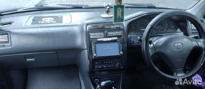 Toyota Carina 1.5 AT, 1999, 250 000 км