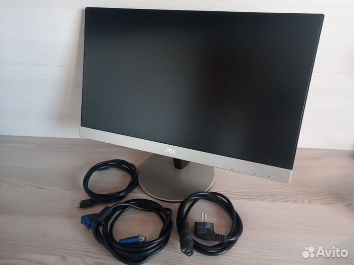 Безрамочный ЖК монитор AOC i2269vwm/iPS