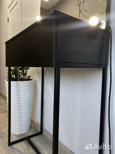 Зеркало гримерное, туалетный столик, комод