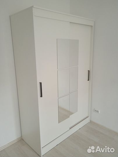 Шкаф купе с зеркалом белый