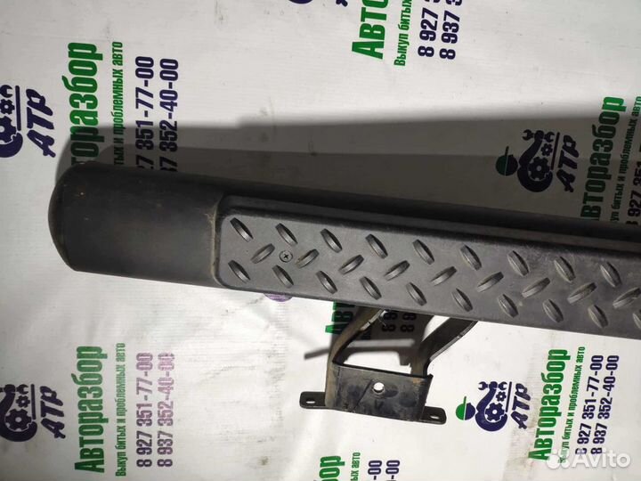 Порог подножка правая Jeep Cherokee wk2