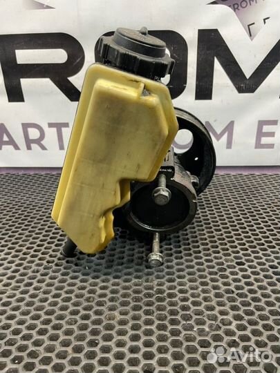 Насос гидроусилителя руля Opel Vectra B B X16XEL