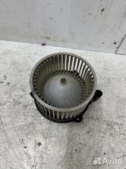 Моторчик печки Hyundai Elantra 3 XD