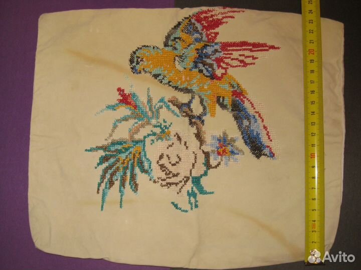Декоративная наволочка с вышивкой (антиквариат)