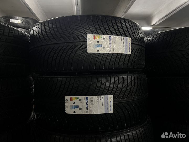 Michelin Pilot Alpin 5 SUV 285/30 R22 и 255/35 R22 99W
