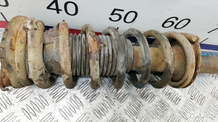 Стойка задняя Subaru Legacy (98-03 года) BE5, BE9