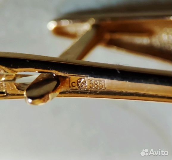 Золотые серьги с фианитами