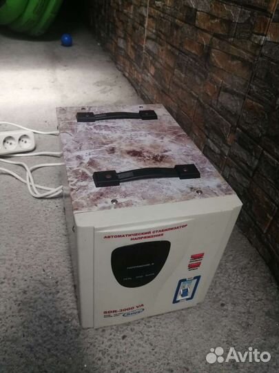 Стабилизатор напряжения