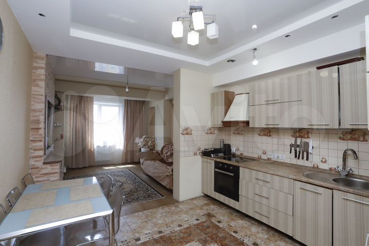 3-к. квартира, 87 м², 8/9 эт.