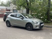 Mazda Demio 1.3 AT, 2016, 140 000 км, с пробегом, цена 900 000 руб.