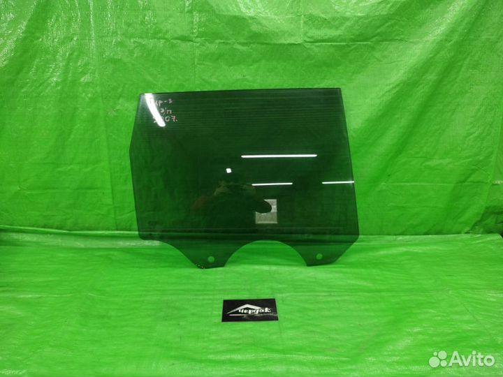 Стекло двери прав. зад. Volkswagen Touareg