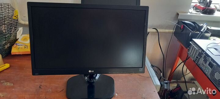 Монитор LG 20 дюймов