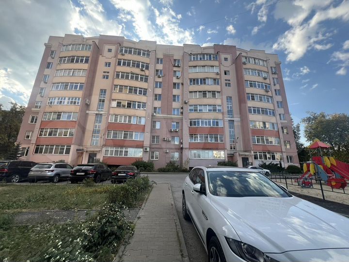 3-к. квартира, 91,2 м², 8/8 эт.