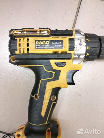 Электроинструмент шуруповерт