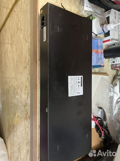 Сетевой коммутатор Edge-Core ES3528M