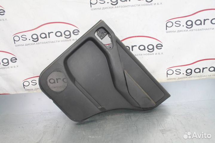 Обшивка двери задней правой Nissan Pathfinder R51