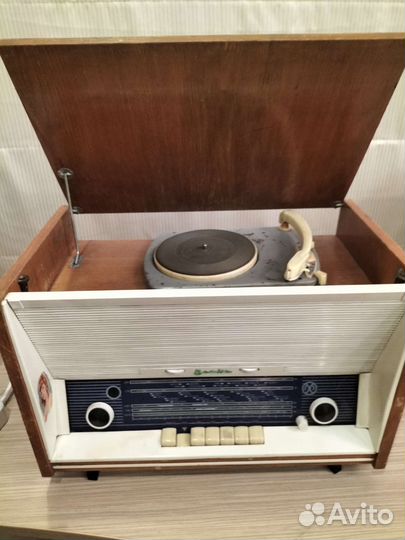 Радиола Весна