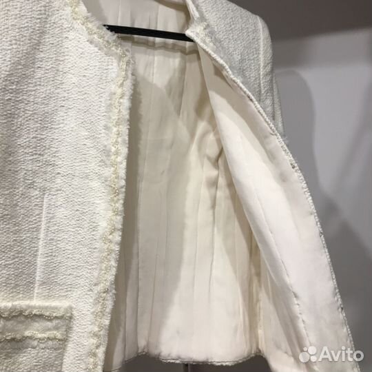 Жакет в стиле шанель