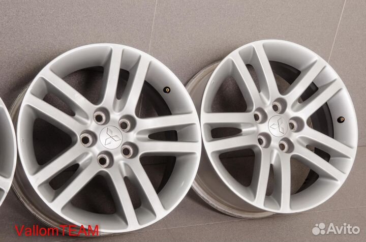 Лот UP31394908 Оригинальные 17-е диски mitsubishi