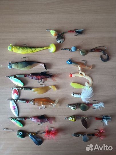 Приманки, блесна одним лотом, 16 штук