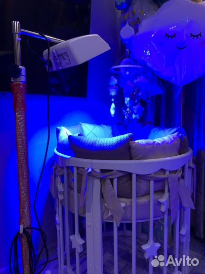 Лампа-стойка для лечения желтухи новорожд