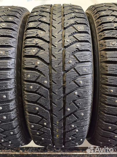 Bridgestone Ice Cruiser 7000 215/55 R17 98T