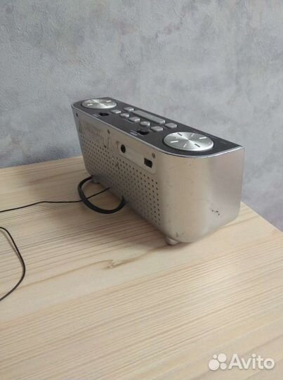 Радиочасы vitek