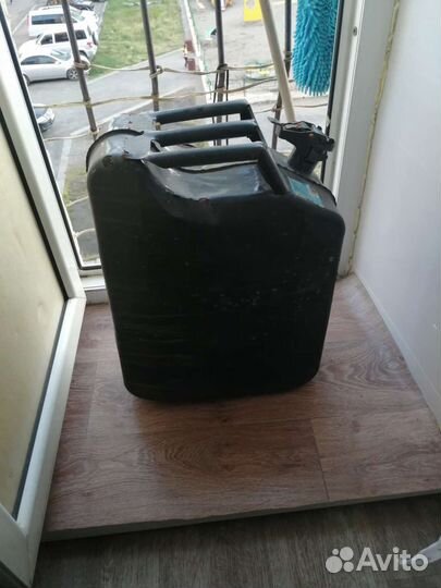 Канистра 20 литров железная