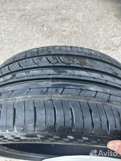 RoadX RXMotion U11 275/35 R19