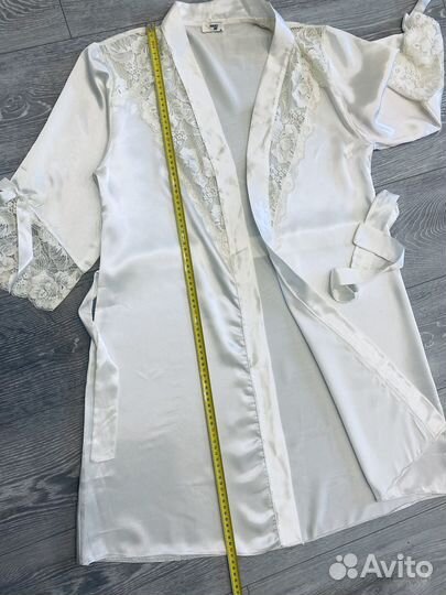 Халат женский шелковый с кружевом