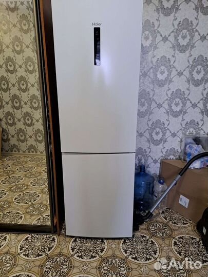 Холодильник Haier CEF535AWG