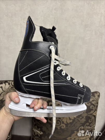 Коньки хоккейные 37 размер