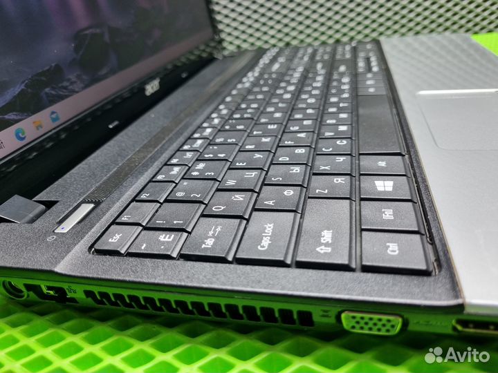 Ноутбук Acer i3 3*/4Gb/SSD 128Gb