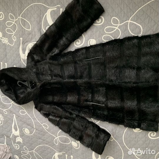 Шуба из нутрии с капюшоном