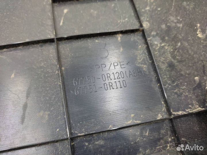 Обшивка двери задка Toyota Rav4 XA50 2018