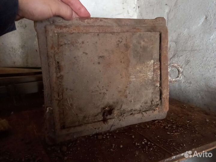 Дверцы печные чугунные