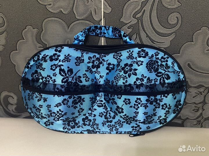 Футляр для бюстгальтера