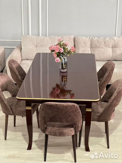 Стол и Стулья