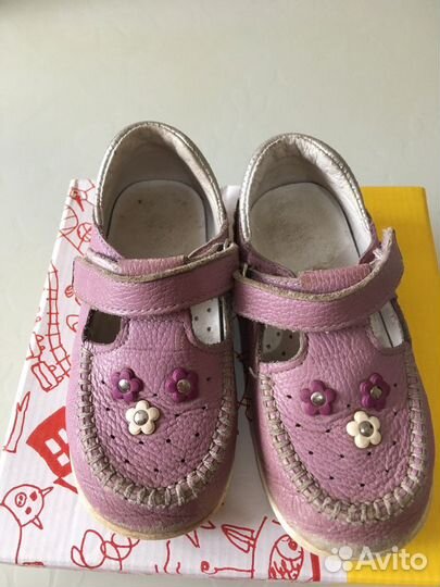 Обувь на девочку