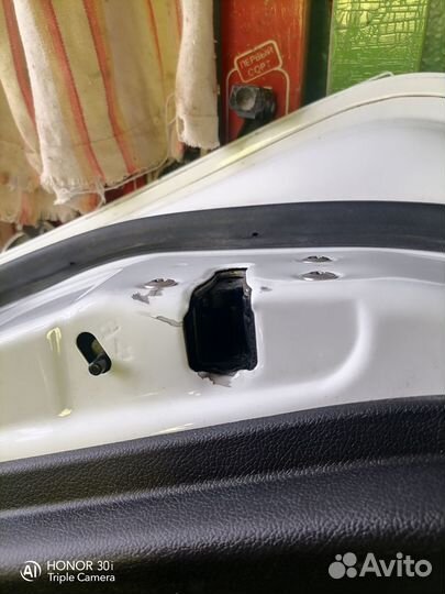 Заднея левая дверь hyundai solaris