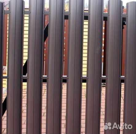 Штакетник металлический, в наличии и под заказ