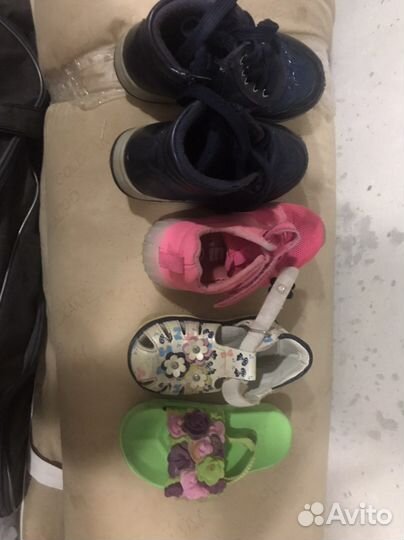 Продам детские вещи и обувь на девочку 3-4 года