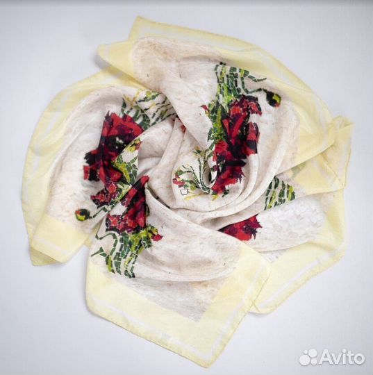 Платок из шелка 
