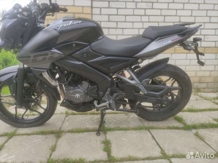 Bajaj pulsar NS200