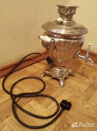 Самовар электрический времён СССР