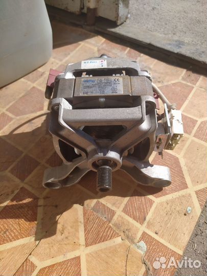 Двигатель стиральной машины Indesit
