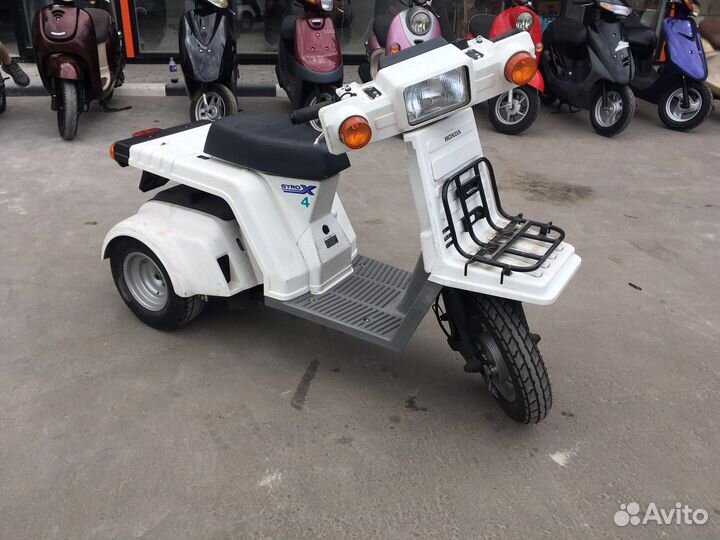 Скутер Honda GyroX4