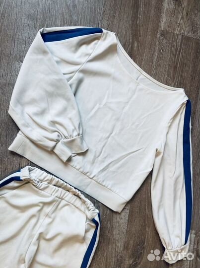 Костюм спортивный