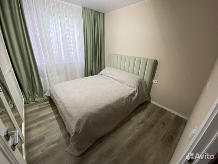 Кровать двухспальная с подьемным механизмом