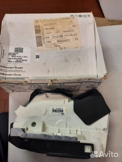 Замок двери задней левой